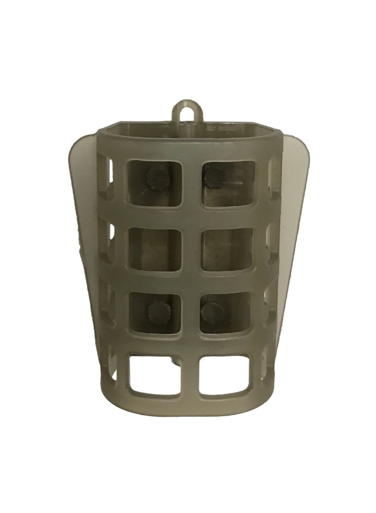 Plastic shaker with wings